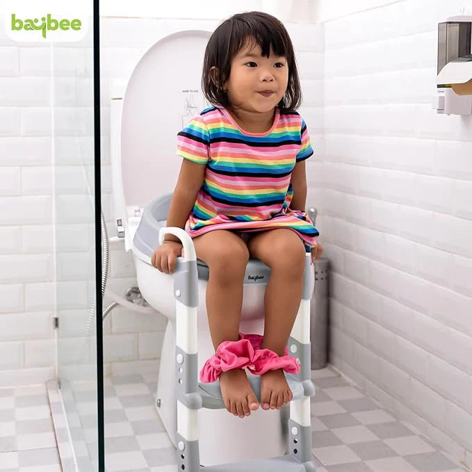 Entrenadora para baño 3 en 1 para niños con almohadillas antideslizantes y escalera.